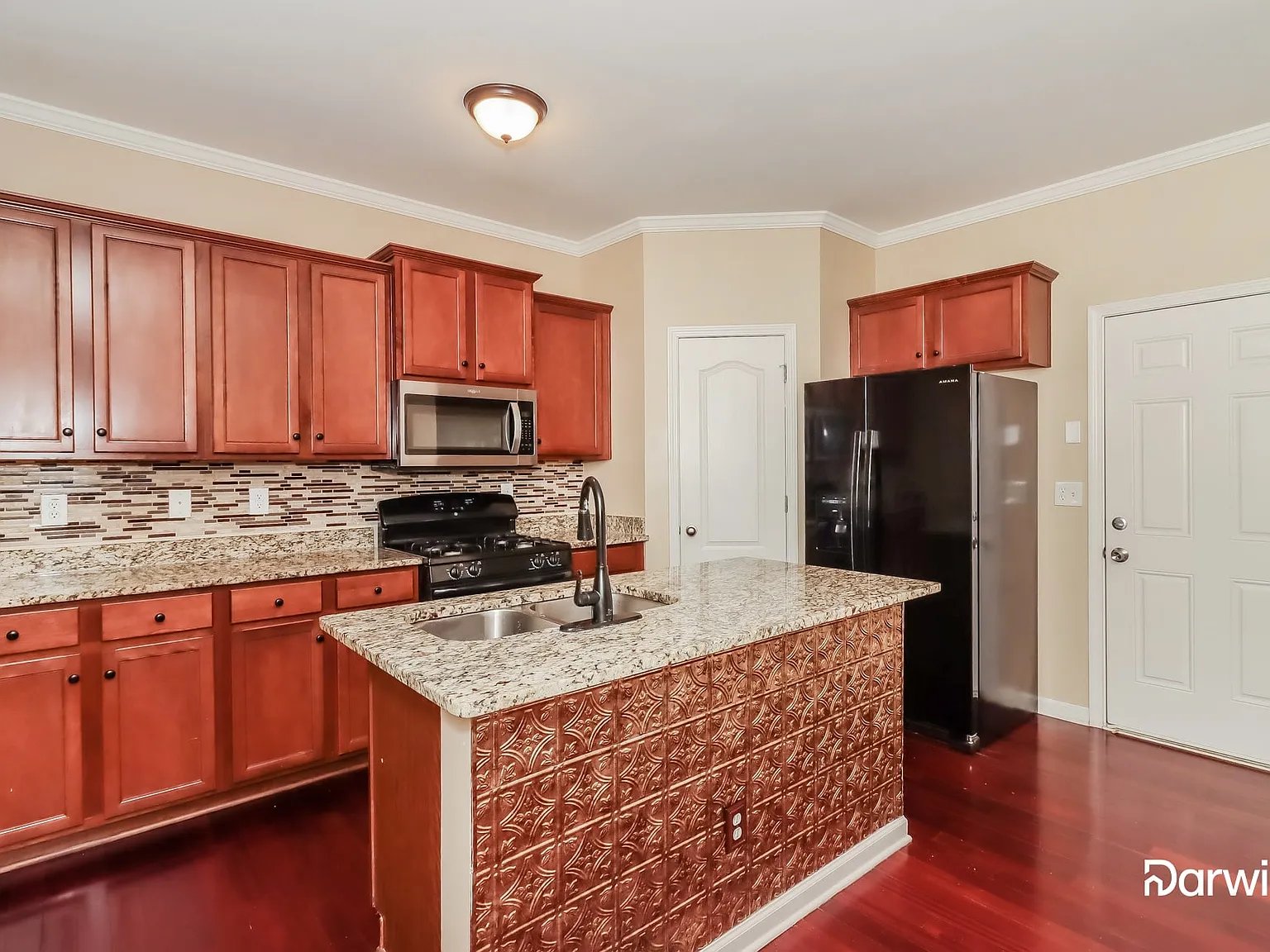 4 bed, 2.5 bath, 1905 sqft, $2,175 — Photo 2