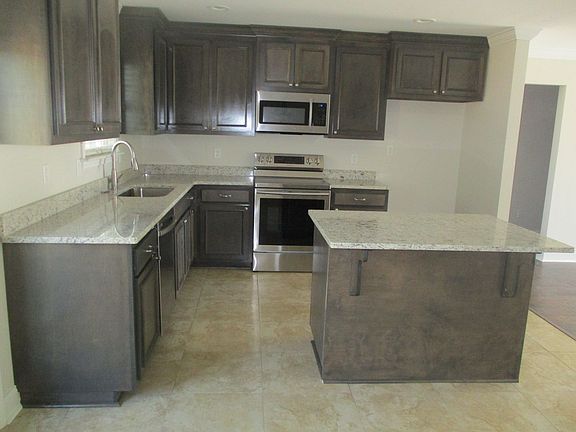 3rd image of 116 Shumard Ct