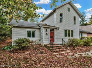 224 Glenburn Rd, Clarks Green, PA 18411