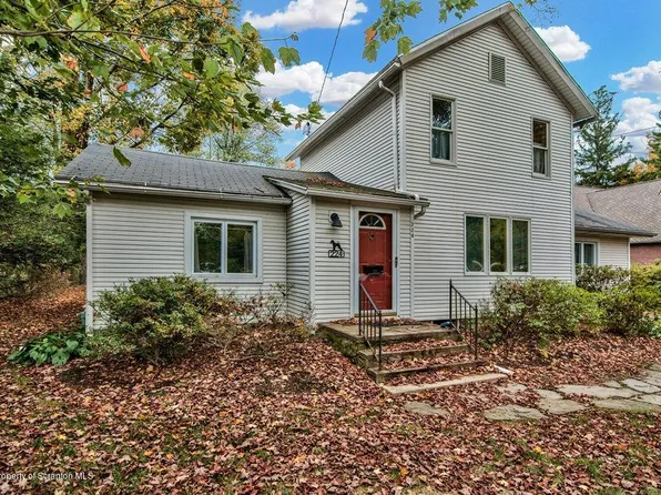 224 Glenburn Rd, Clarks Green, PA 18411