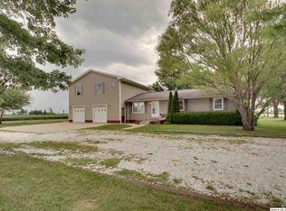 612 E Main St, Clayton, IL 62324