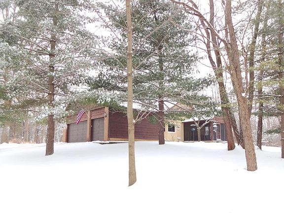 3rd image of 7862 Country Brook Ln