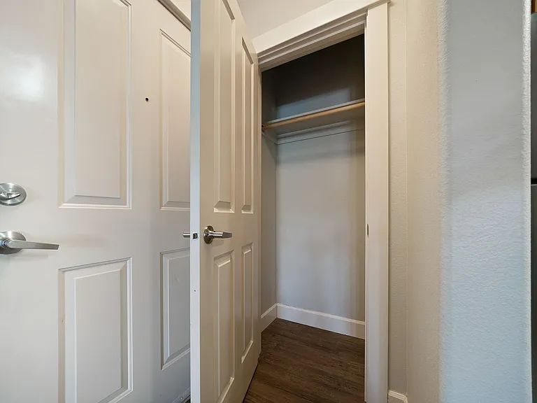 Webster Ridge Apartments — Photo 10