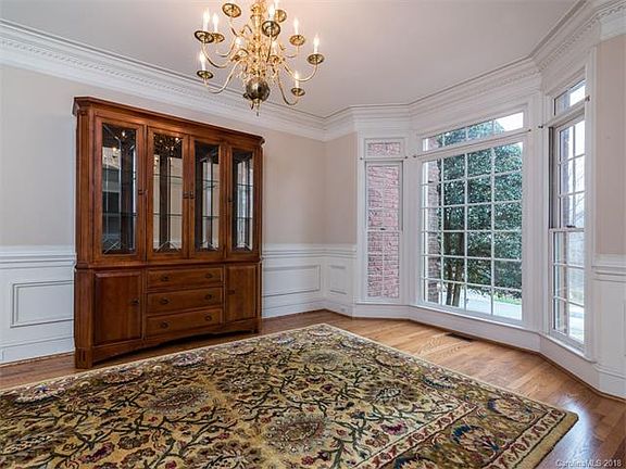 3rd image of 5934 Cabell View Ct