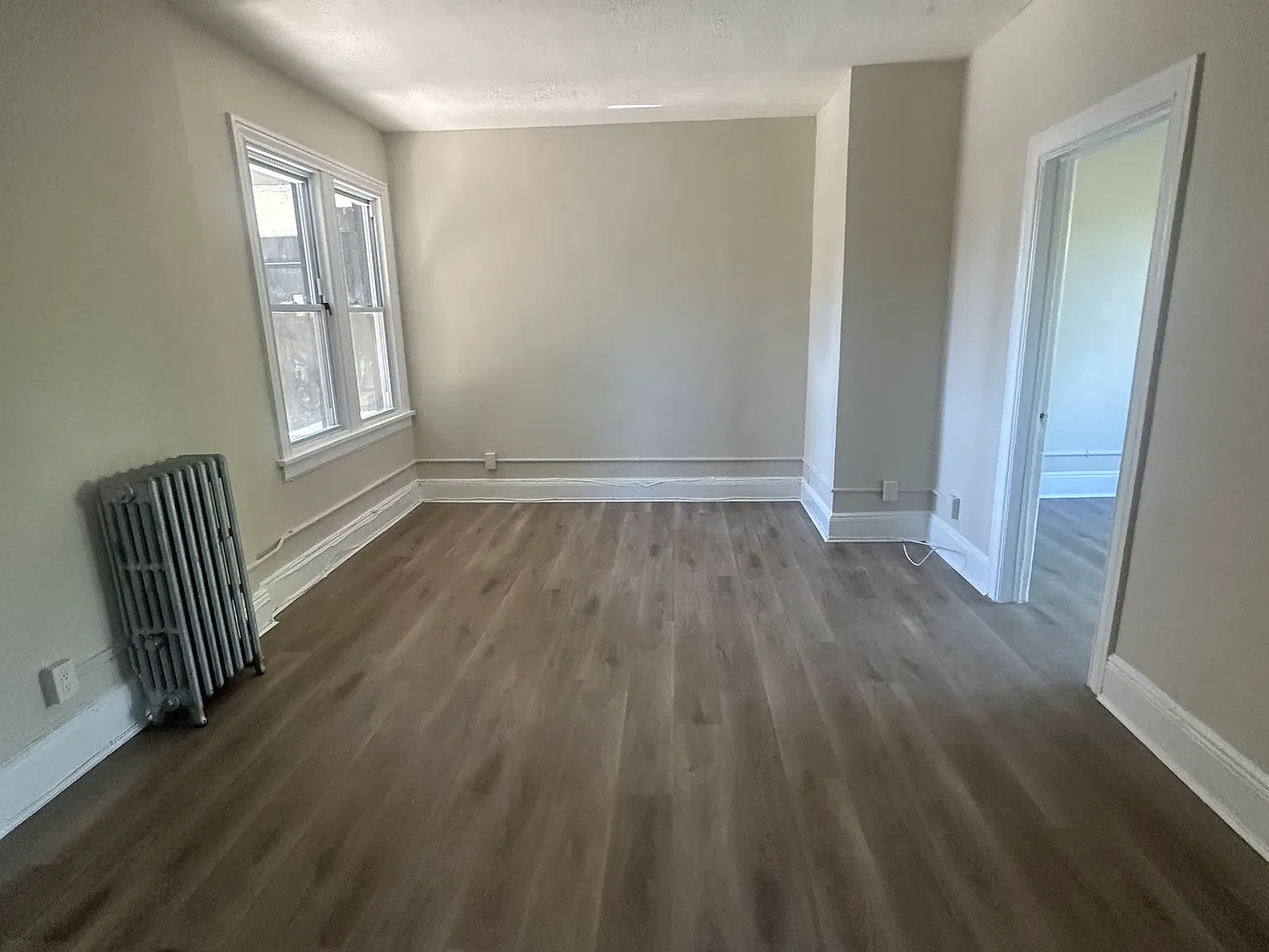 3 bed, 950 sqft, $2,650 — Photo 4