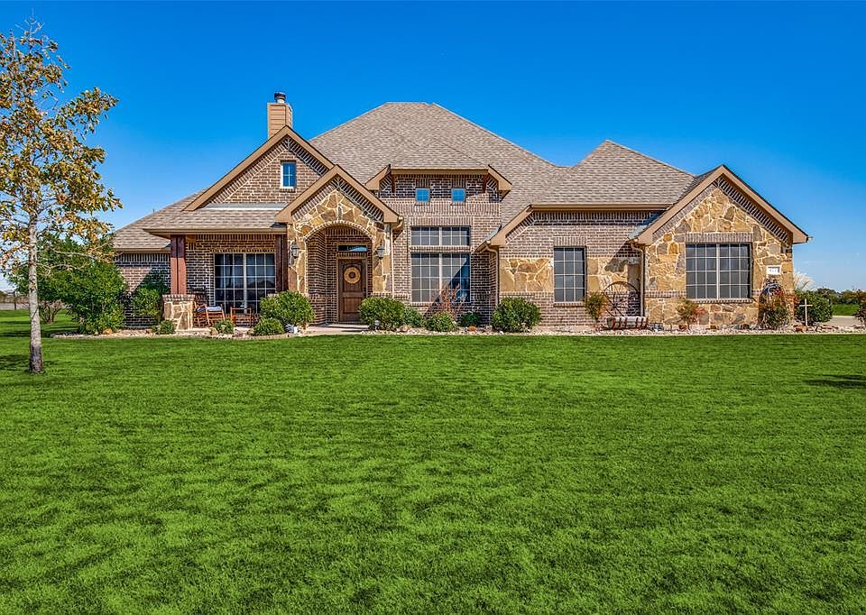 1st image of 421 Cattle Barron Dr