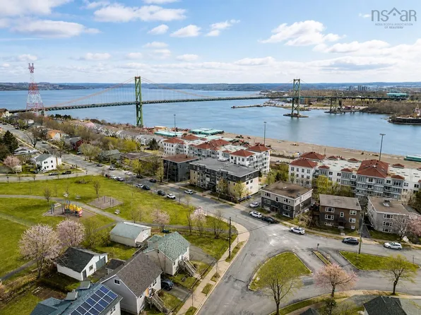 3749 Kencrest Ave #302, Halifax, NS B3K 3L4