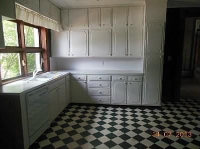 5th image of 401 N Plum St