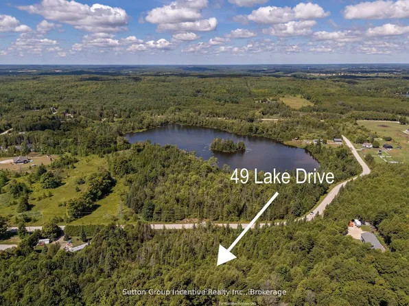 49 Lake Dr, West Grey, ON N0C 1H0