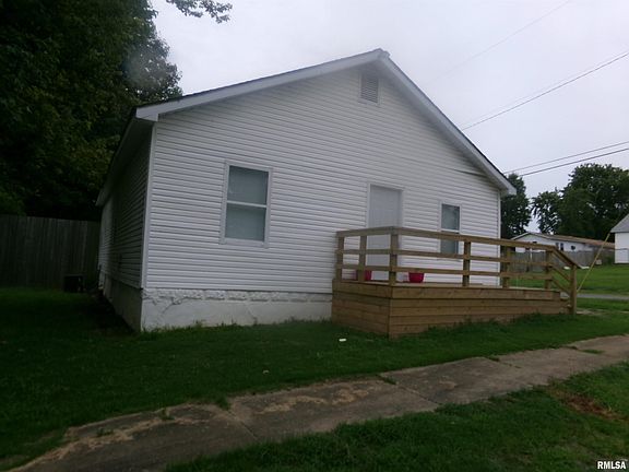 2nd image of 402 N Cochran St