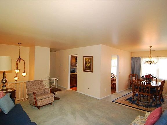 Living Room/Dining Room