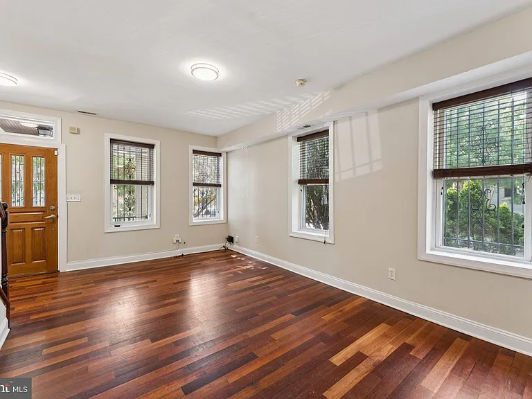 2911 Sherman Ave NW — Photo 9