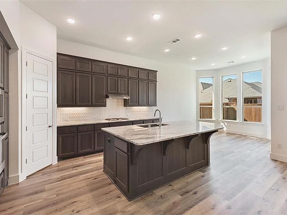 3rd image of 4121 Beasley Dr