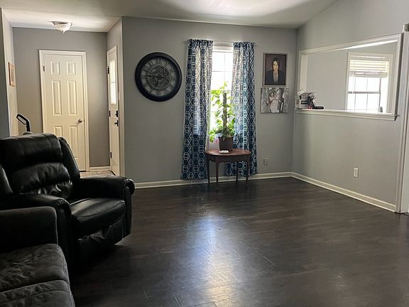 2nd image of 1509 Ward Ln