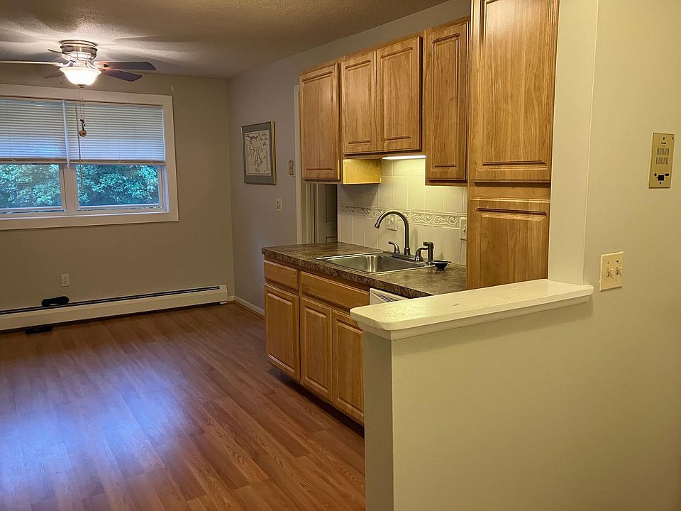 1st image of 3650 Monroe Ave #35