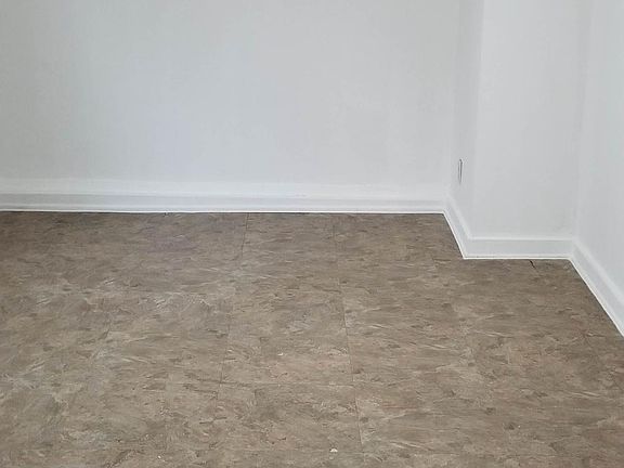 5th image of 3201 Starr St #3203