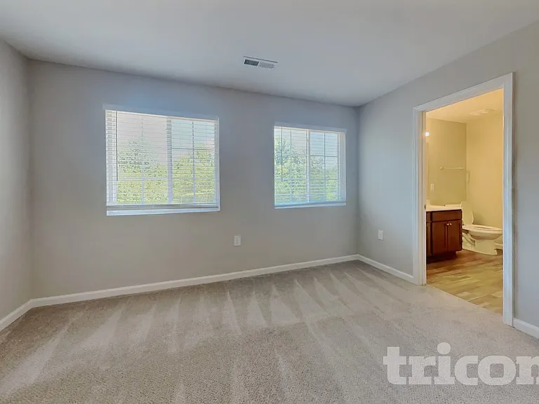 3007 Stauton Dr — Photo 6