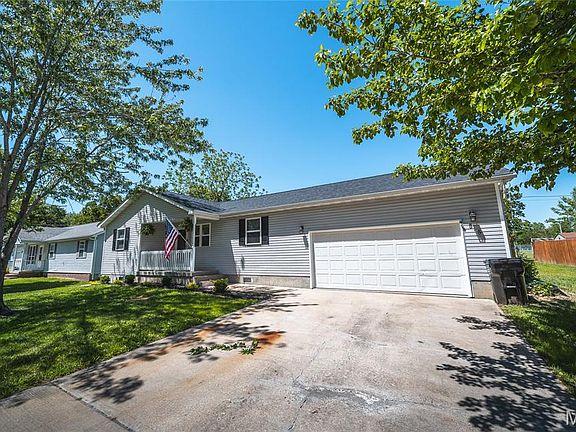 2nd image of 55 Jana Ln