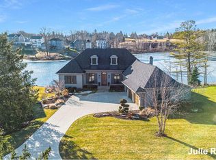 3734 Water Leaf Ct NE, Grand Rapids, MI 49525