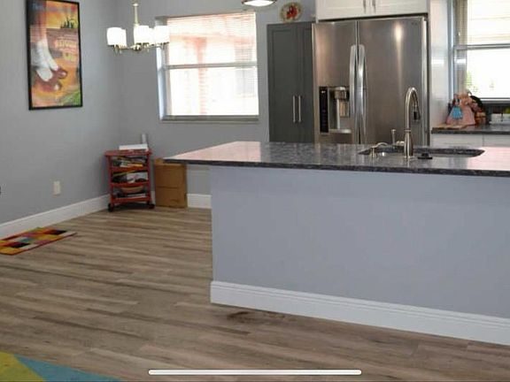 2nd image of 136 Seville E #1