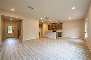 4192 Waratah Way SW — Photo 8