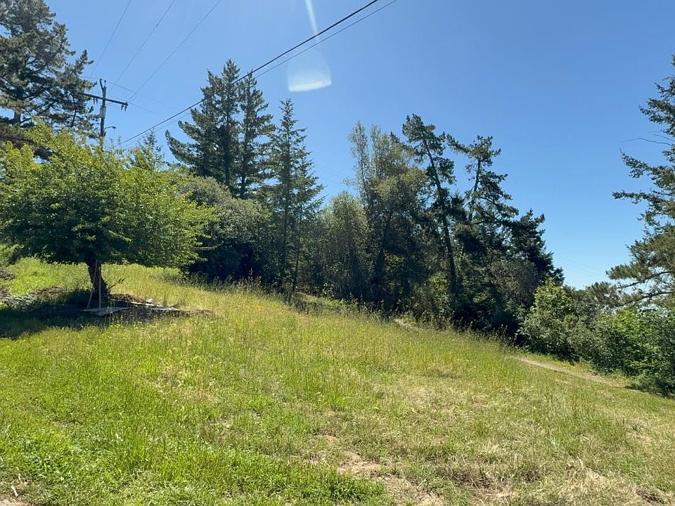 2nd image of 24930 Skyland Rd