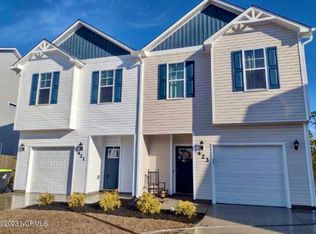 421 Vandemere Ct, Holly Ridge, NC 28445