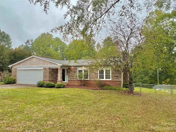 109 Terrace Dr, Cherryville, NC 28021