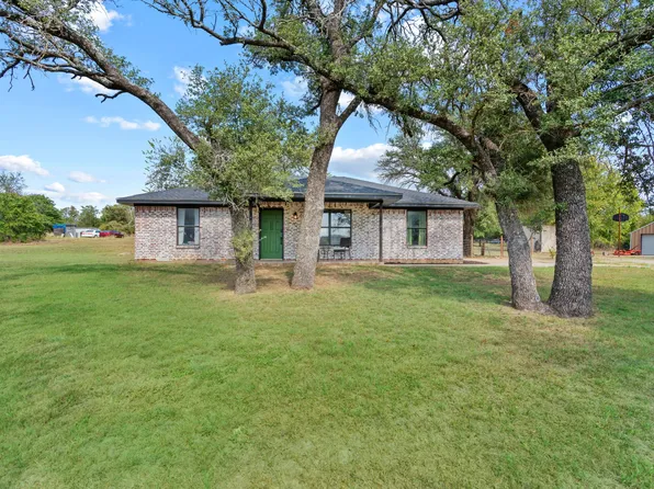 201 Cornstubble Ln, Weatherford, TX 76487