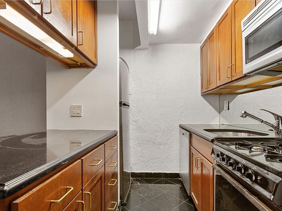 1st image of 425 E 78th St APT 1B