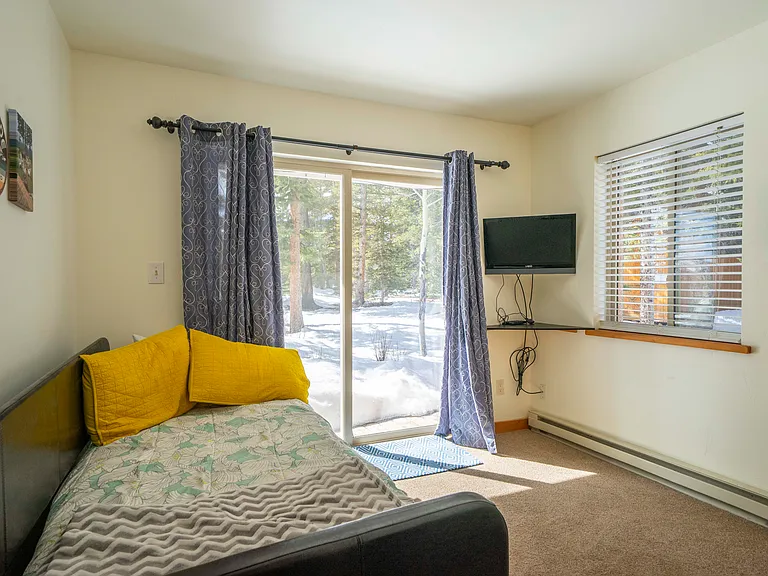 410 Bobcat Ln — Photo 10