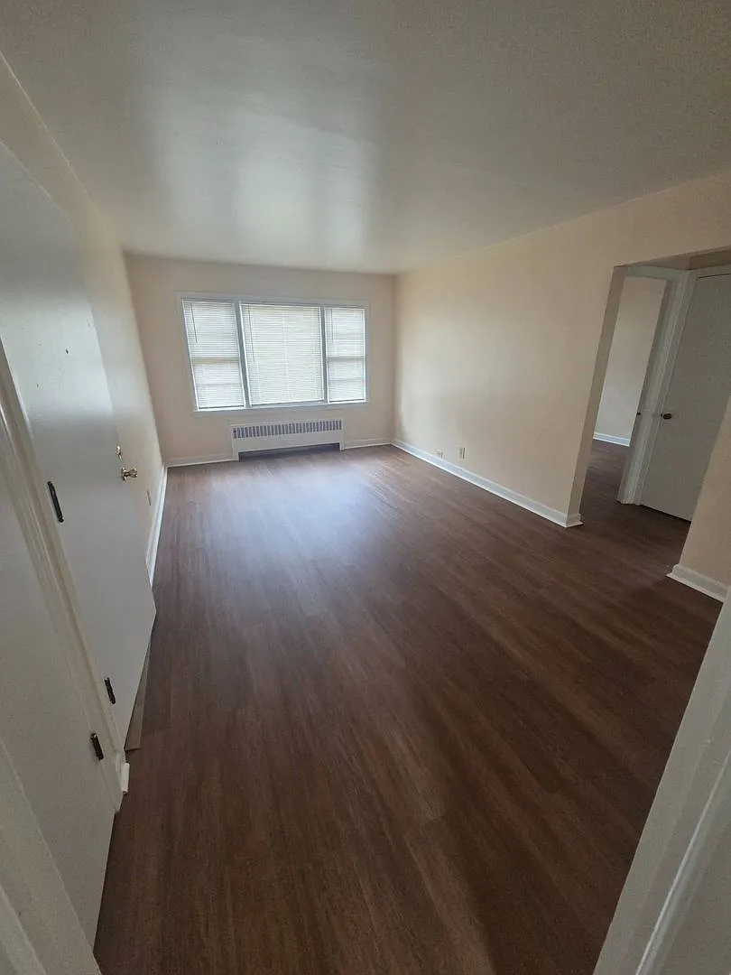 222N75thK — Photo 4