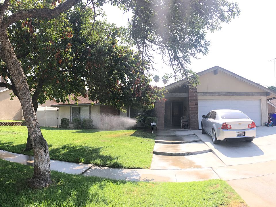 1st image of 2331 Peacock Ave