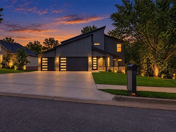 2nd image of 3743 Atlanta Pl