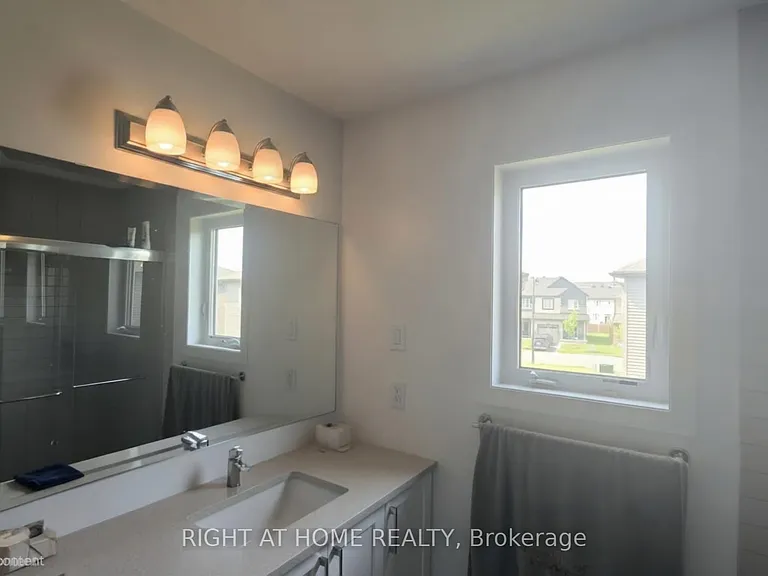 836 Dynasty St W — Photo 11