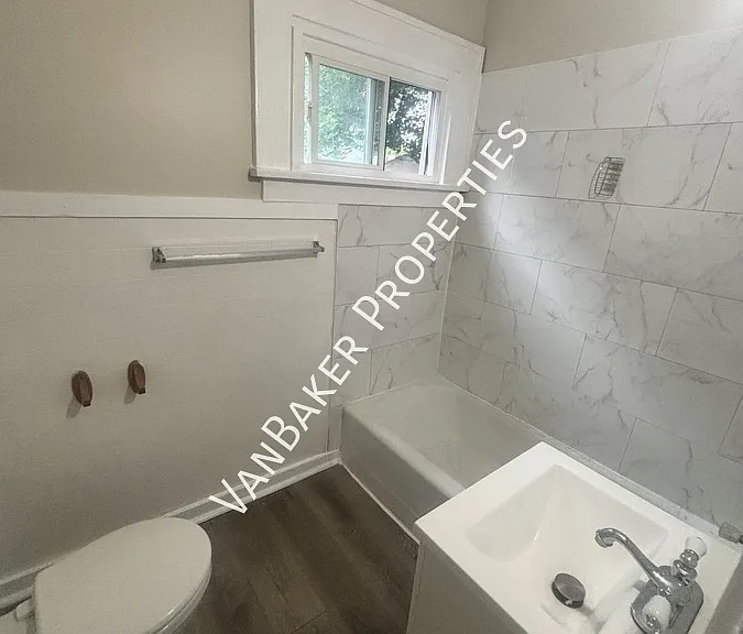 349 Cleveland St #DOWN — Photo 8