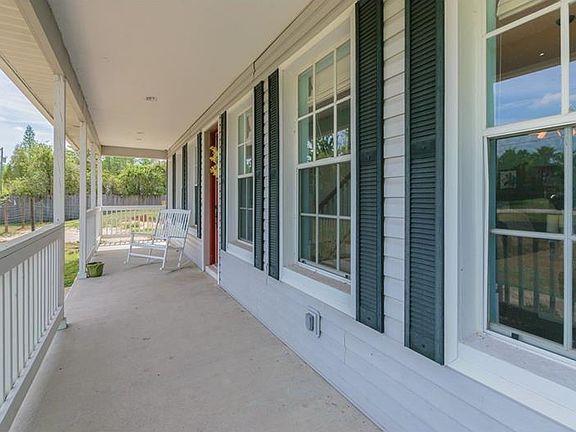 5th image of 26624 Lawrence Ave