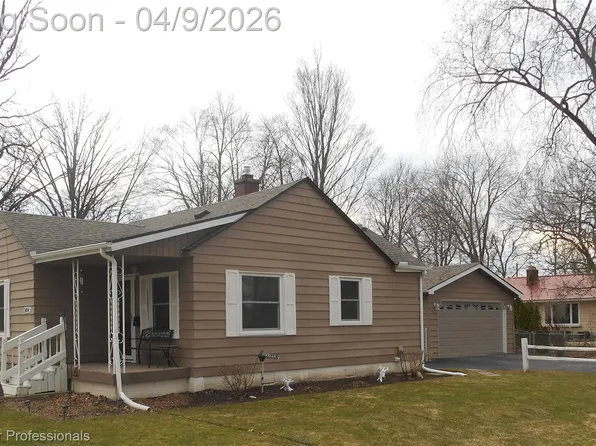 1454 Merle Ave, Burton, MI 48509