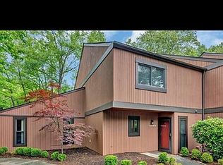 11824 S Briar Patch Dr, Midlothian, VA 23113