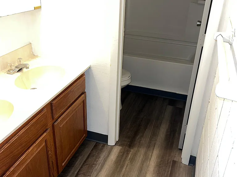 227 W Cooper St — Photo 11