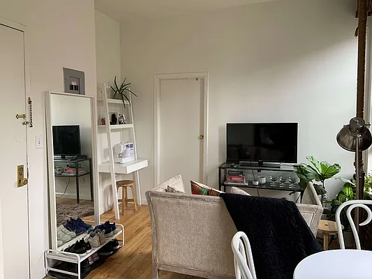 Rented by The Downtown LLC | media 34