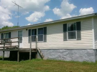 1028 Camp Austin Rd, Oakdale, TN 37829