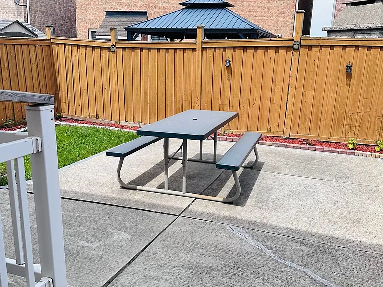 122 Hollingsworth Cir — Photo 9