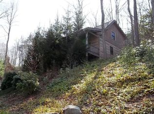 180 Streamside Ln, Banner Elk, NC 28604