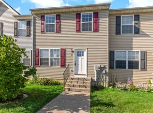 13 Sanford Dr, Bunker Hill, WV 25413
