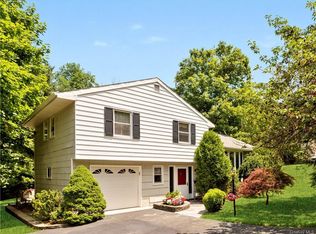 48 Van Orden Ave, Suffern, NY 10901