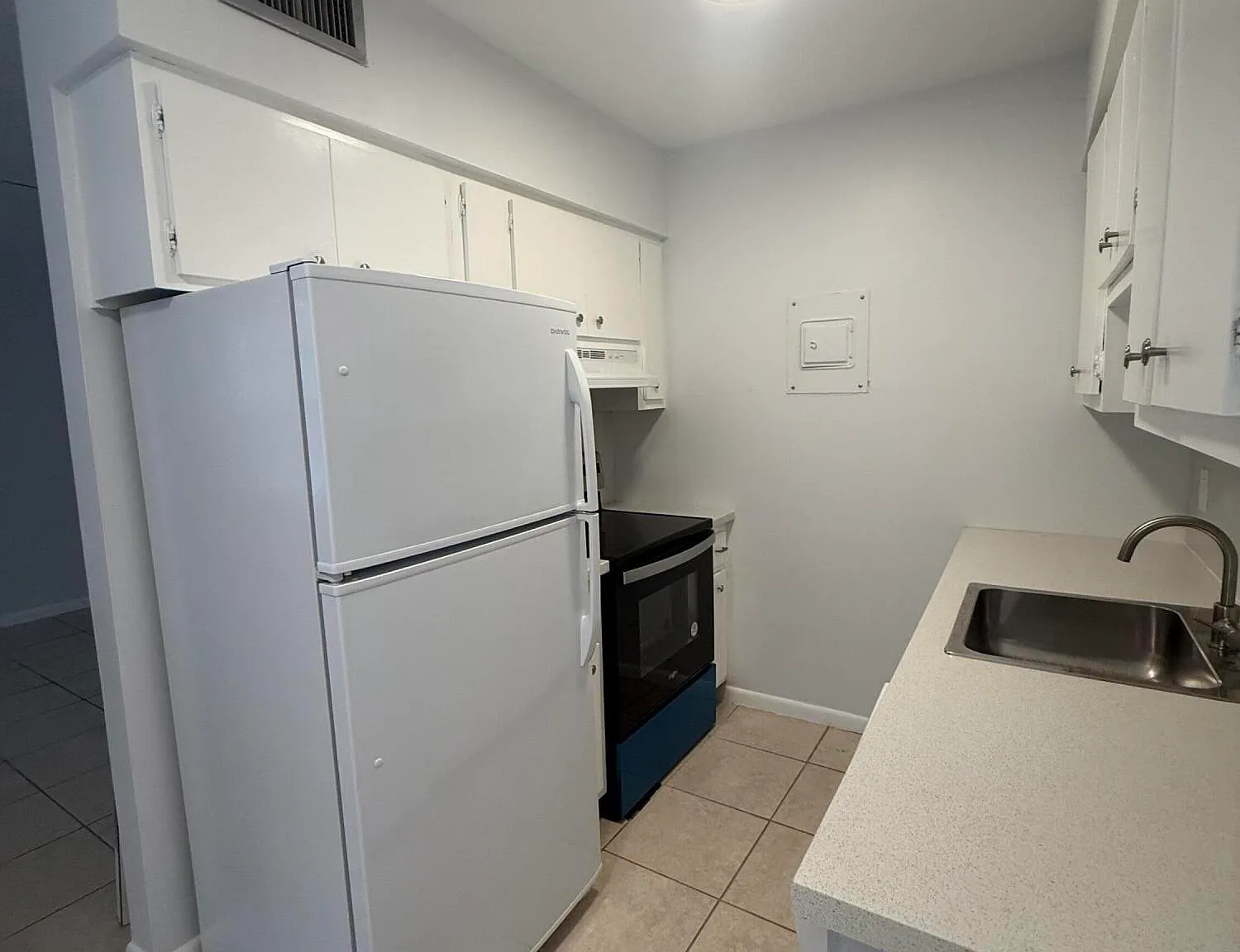 1 bed, 1.0 bath, 650 sqft, $1,600 — Photo 4