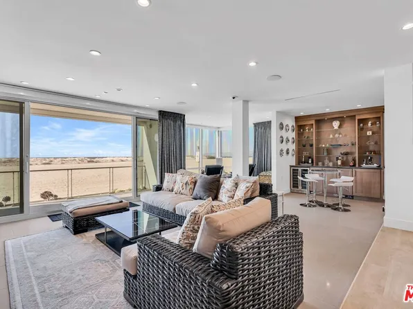 5209 Ocean Front Walk APT 102, Los Angeles, CA 90292