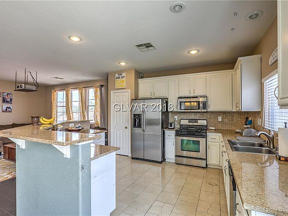 2nd image of 6522 American Flower St