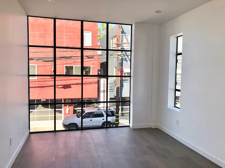 1317 Cabrillo Ave — Photo 16